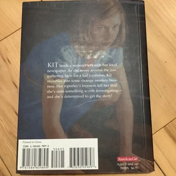 Books - Picture 2 of 7